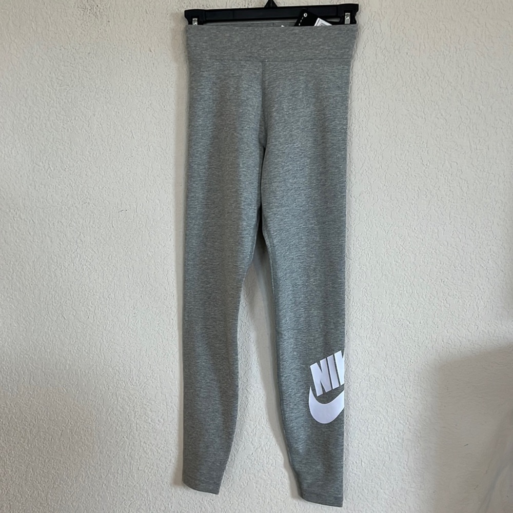 Nike Gray High-Waisted Graphic Leggings Xs - Picture 3 of 9
